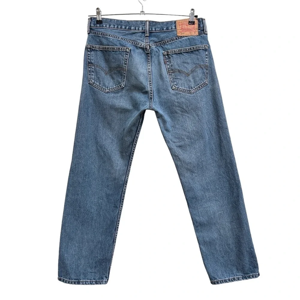 Levi’s 505 Regular Fit Men’s Straight Leg Classic Blue Denim Jeans, Size 34x30
